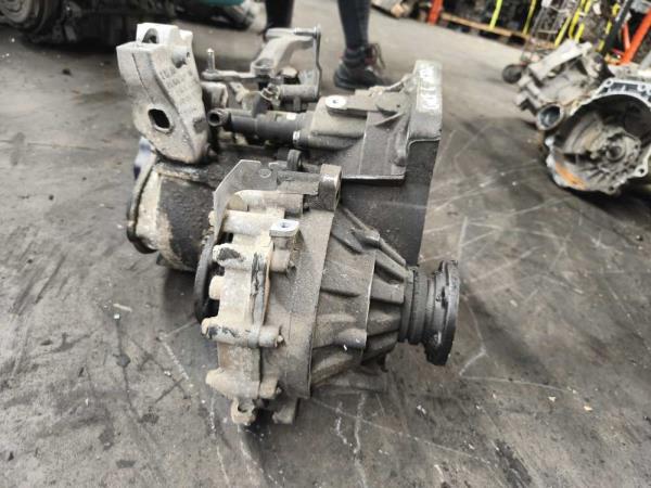 BOITE DE VITESSE VW / AUDI / SEAT / SKODA 1.6TDI CODE: MDZ ( 5VITESSES ) - Vue 3